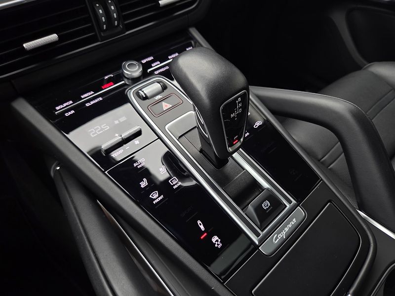 Porsche Cayenne TURBO 1maj ZÁRUKA 11/27 - fotka 38 z 49