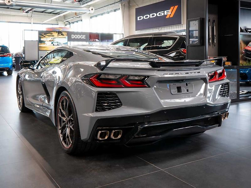 Chevrolet Corvette (2024) 6.2 Stingray C8 3LT Z51 Coupe - fotka 3 z 39