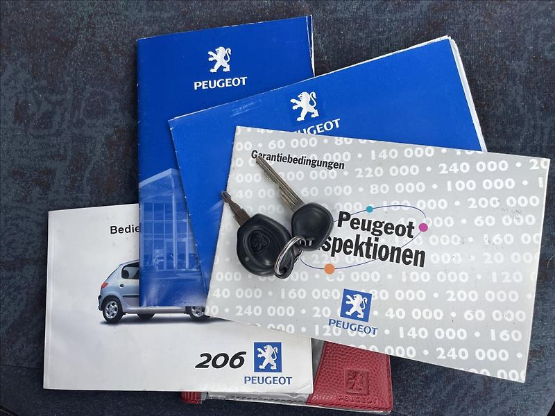 Peugeot 206 1,4i 55kW*tažné*Zachovalé auto - fotka 36 z 36
