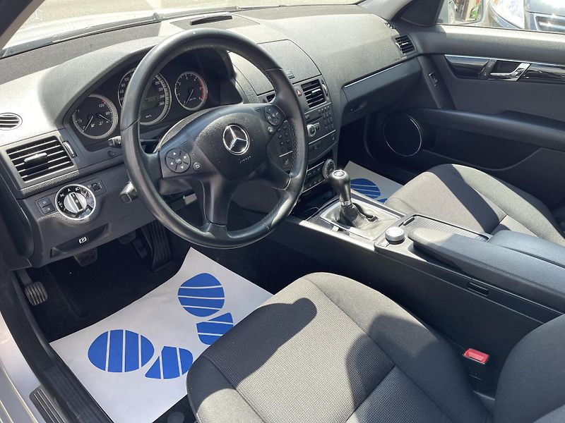 Mercedes-Benz Třídy C 200 CDI 100 KW ALU SERVIS - fotka 8 z 14