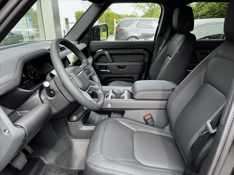 Land Rover Defender (2026) 3,0 110 X-Dynamic SE D250 AWD - fotka 9 z 18