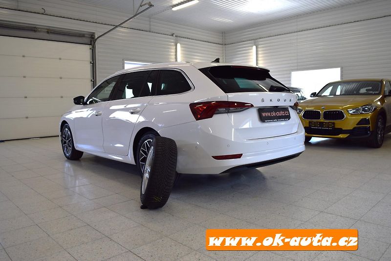 Škoda Octavia 2.0 TDI STYLE PLUS MATRIX DSG  - fotka 3 z 77
