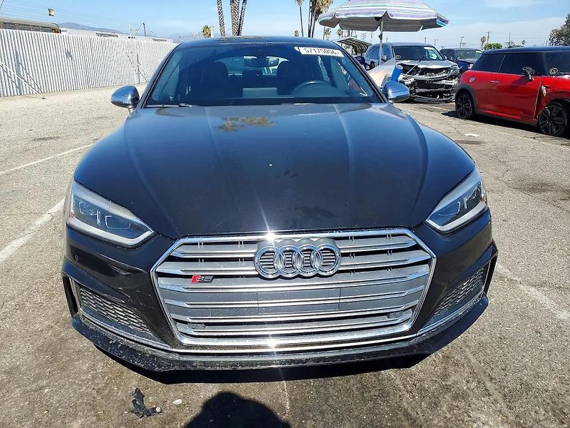 Audi S5 (2018) Auto na cestě - fotka 5 z 12