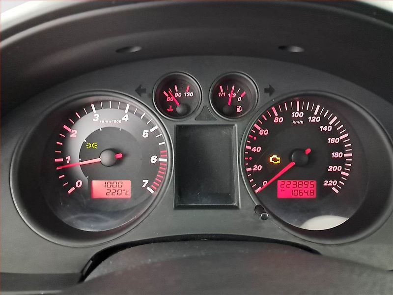 Seat Ibiza (2003) 1.4 16V, po STK, v provozu - fotka 11 z 16