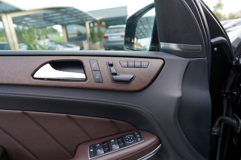 Mercedes-Benz GL 500 V8 AMG/4Matic/NOVÝ MOTOR - fotka 20 z 44