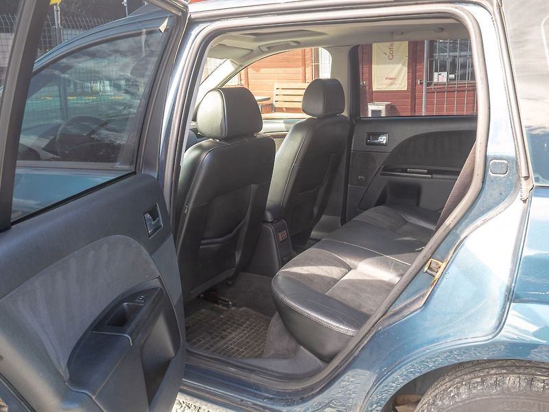 Ford Mondeo (2005) 2.2D 114KW – TITANIUM PLUS - fotka 35 z 47