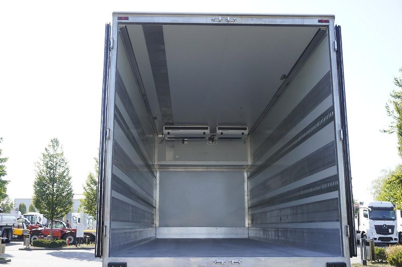 MAN TGX (2023) 26.510/ Refrigerator + trailer - fotka 7 z 24
