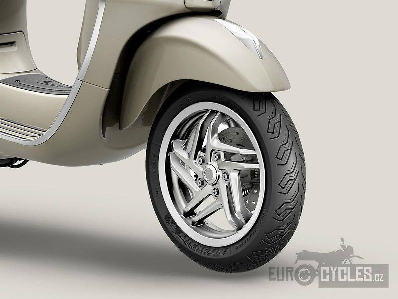 Vespa Primavera 125 3V ABS (2026) Primavera 125 RST26 E5+ AKCE - fotka 13 z 14