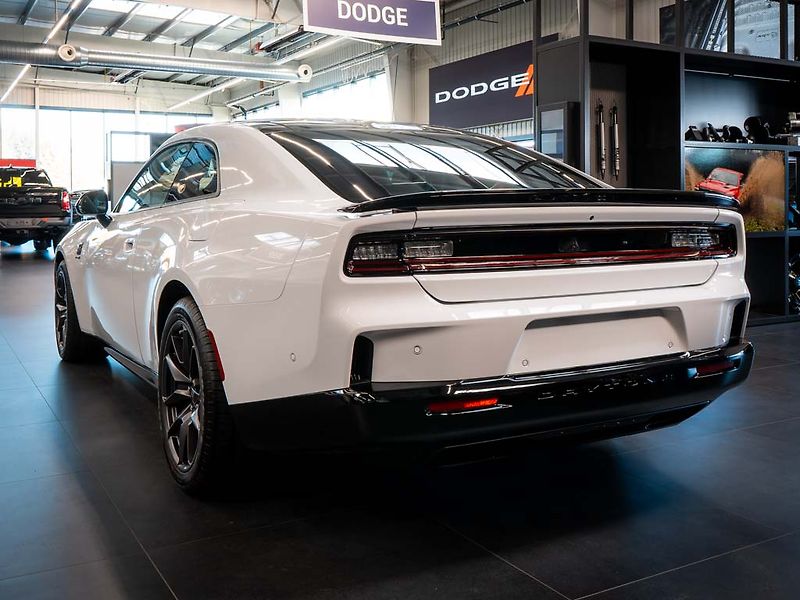 Dodge Charger (2024) 0.0 Daytona Scat Pack 670HP - fotka 3 z 41