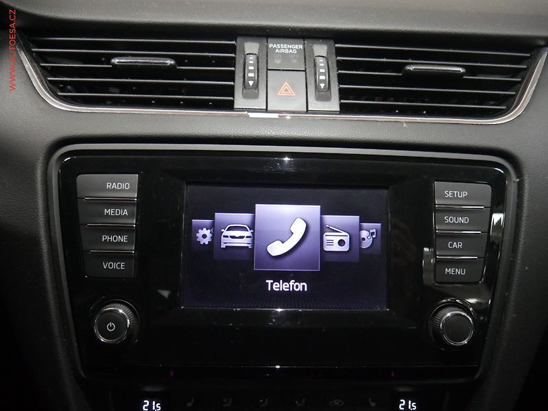 Škoda Octavia (2013) 1.6 TDi, ČR, Sport, bixen, - fotka 17 z 21