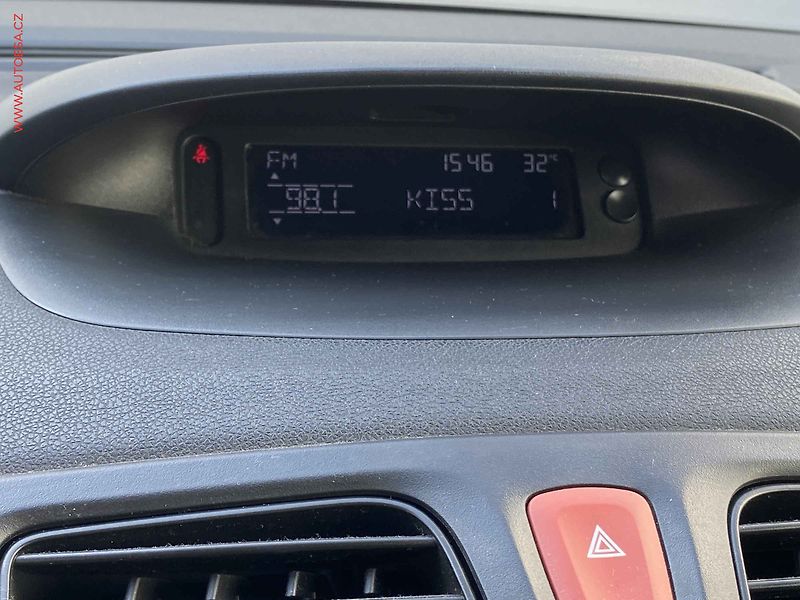 Renault Mégane (2010) 1.6 16V, ČR, AC, temp - fotka 14 z 14
