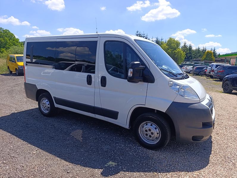 Citroën Jumper (2010) 3,0 HDi 9míst klima 116kw - fotka 8 z 25