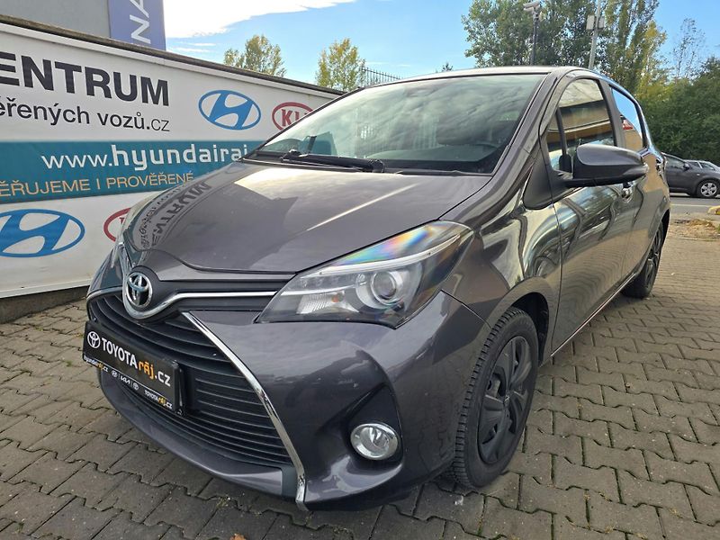 Toyota Yaris 1.3-KAMERA-VYHŘÍV.SED.-ISOFIX - fotka 6 z 14