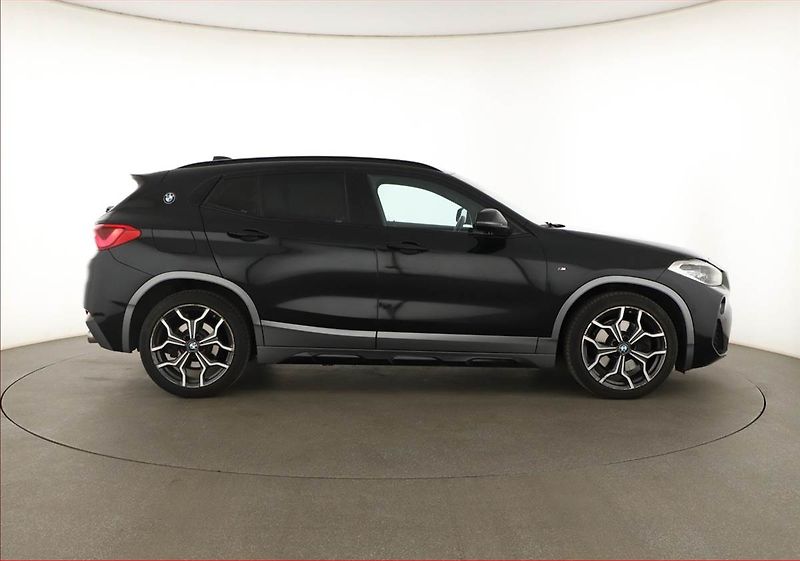 BMW X2 (2019) xDrive20d, 4X4, Automat - fotka 6 z 21