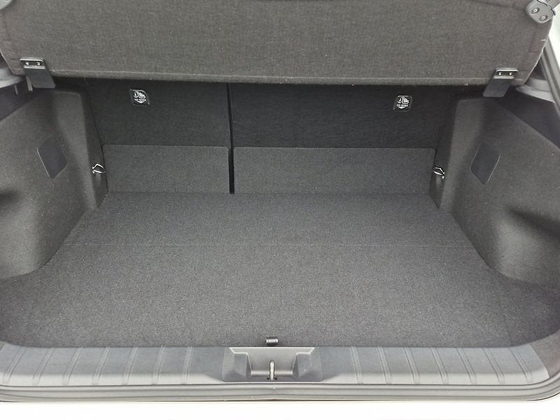 Lexus LBX 1.5HEV 4X4 COOL Advanced Premi - fotka 24 z 26