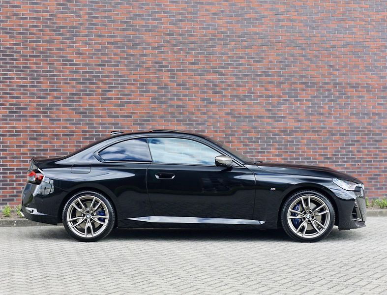 BMW M2 (2022) 40i xDrive Coupé - fotka 10 z 39