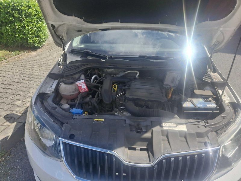 Škoda Fabia III kombi 1,0 TSi 1BX3385 - fotka 18 z 40