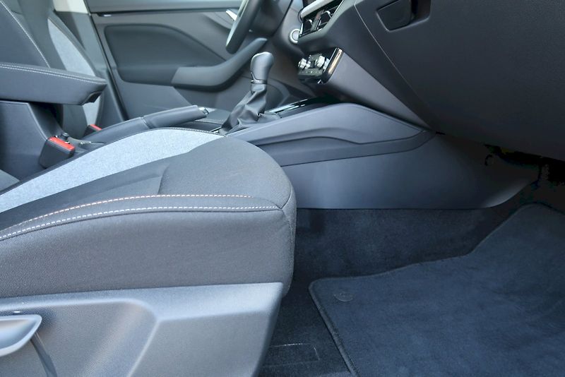 Škoda Kamiq (2025) Selection 1.0 TSI 85 kW - fotka 9 z 29