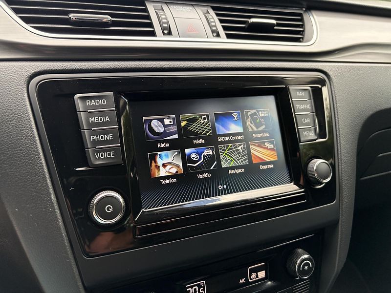 Škoda Rapid 1.0 TSi Clever - fotka 27 z 29