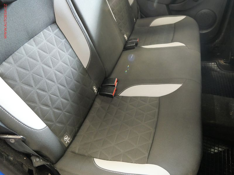 Dacia Sandero (2015) 0.9 TCe, ČR, AC, temp, tažné - fotka 12 z 16