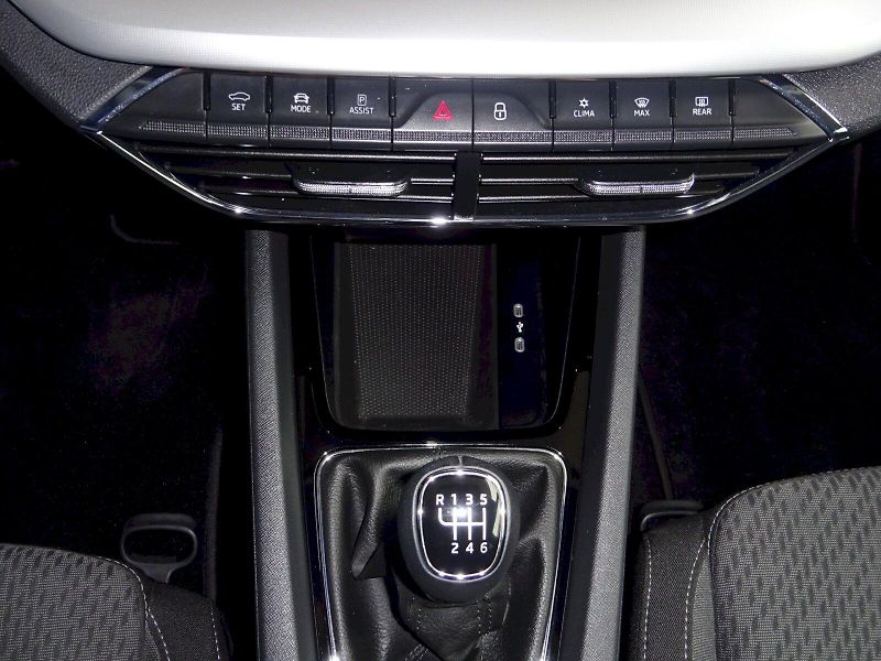 Škoda Octavia (2023) STYLE PLUS TD 85/2.0 M6F + taž - fotka 19 z 21