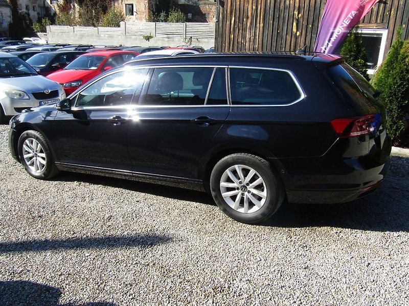 Volkswagen Passat (2021) 2.0 TDI DSG ACC - fotka 4 z 45