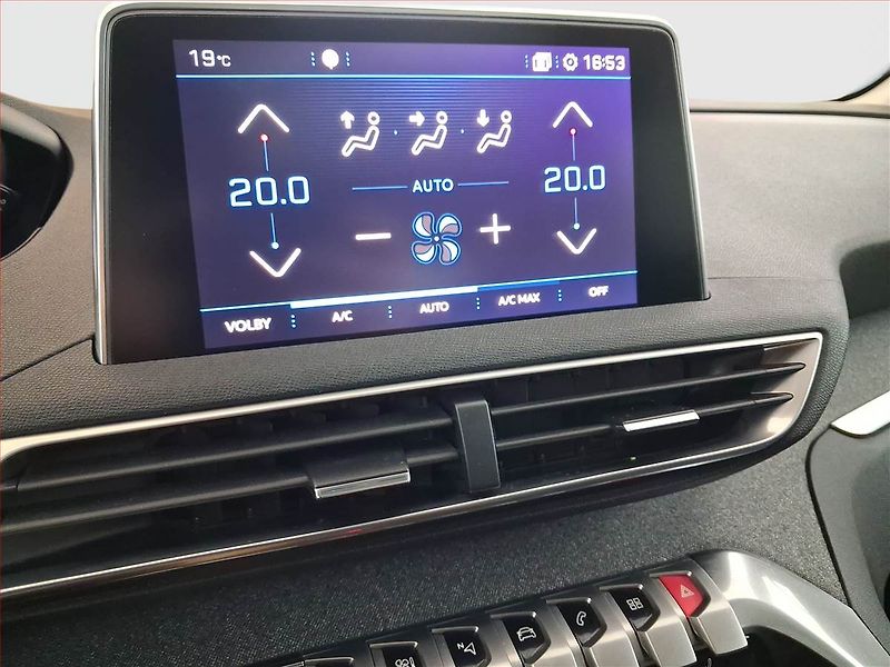 Peugeot 3008 (2017) 1.2 PureTech, Kůže, Navi - fotka 19 z 21