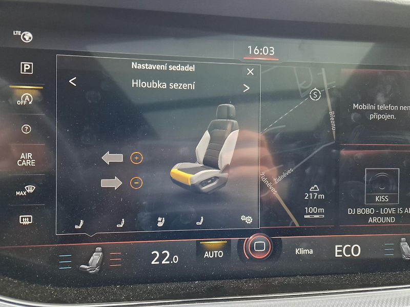 Volkswagen Touareg 3,0TDI 210KW R-LINE - fotka 16 z 20