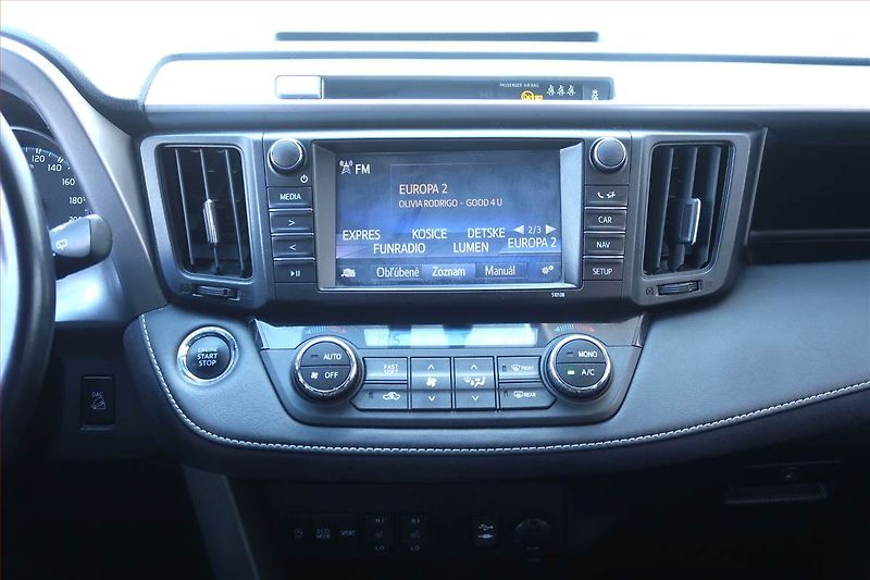 Toyota RAV4 (2016) 2.0 VVT-i, 4X4, Automat - fotka 12 z 28