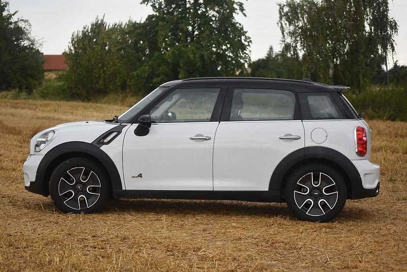 Toto Mini Countryman lze jako ojetinu pořídit kolem 300 000 Kč