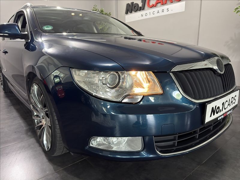 Škoda Superb 2,0   TSI DSG 147kW ELEG PANO - fotka 36 z 41