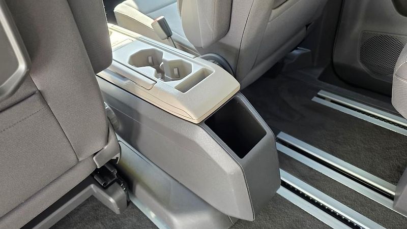 Volkswagen Multivan (2022) 1.4 TSi PHEV Long TZ SoH 97% - fotka 40 z 44