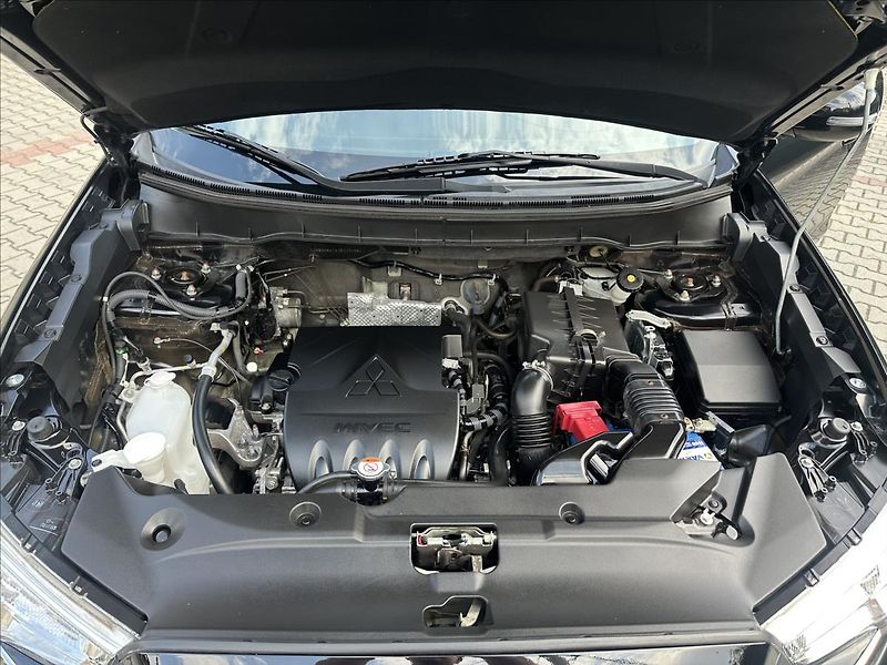 Mitsubishi ASX 1,6 EDITION 100+ TOP - fotka 11 z 27