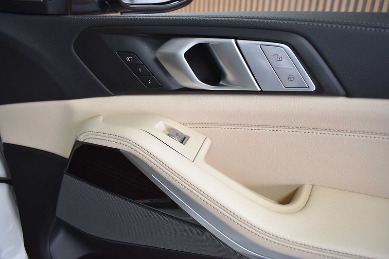 BMW X7 xD40d ///M*LASER*VZDUCH*HK*DPH - fotka 57 z 74