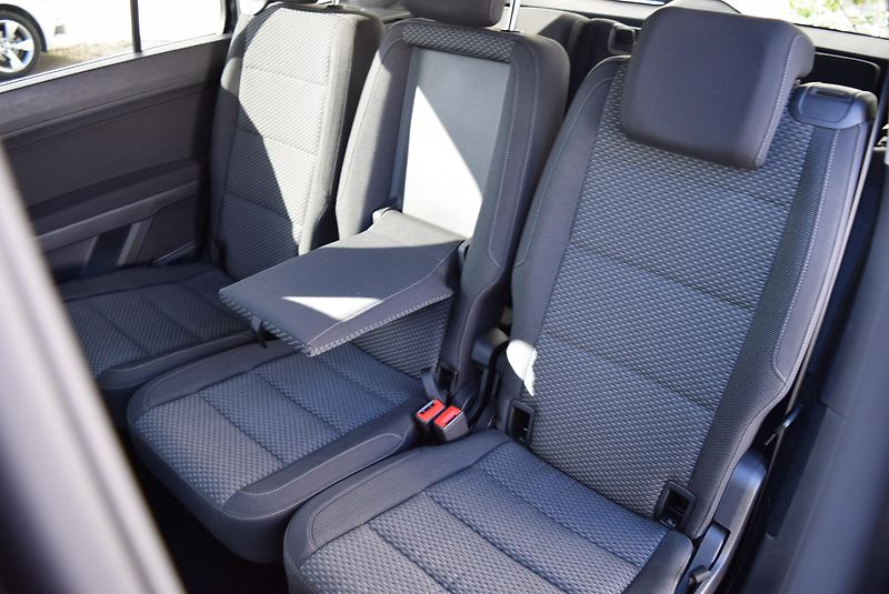 Volkswagen Touran (2018) 1.4TSI 110kw CLBMT 7MÍST LED  - fotka 16 z 48