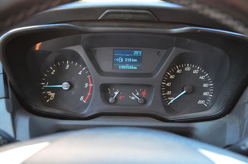 Ford Transit (2018) L3H2 2.0 TDCi / KLIMA / NAVI - fotka 22 z 34