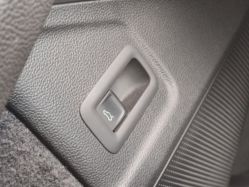 Škoda Superb (2025) L&K 2,0 Tdi 142 Kw 4x4 DSG - fotka 29 z 41