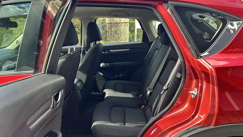 Mazda CX-5 2.0i 121kw  - fotka 15 z 16