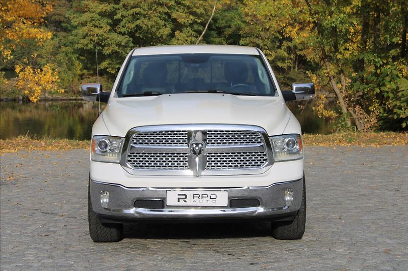 Dodge RAM 3.0L V6 EcoDIESEL / LARAMIE - fotka 3 z 43