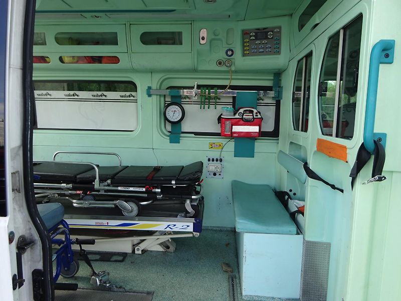 Fiat Ducato 3.0JTD VYBAVENÝ SANITNÍ VŮZ - fotka 14 z 28