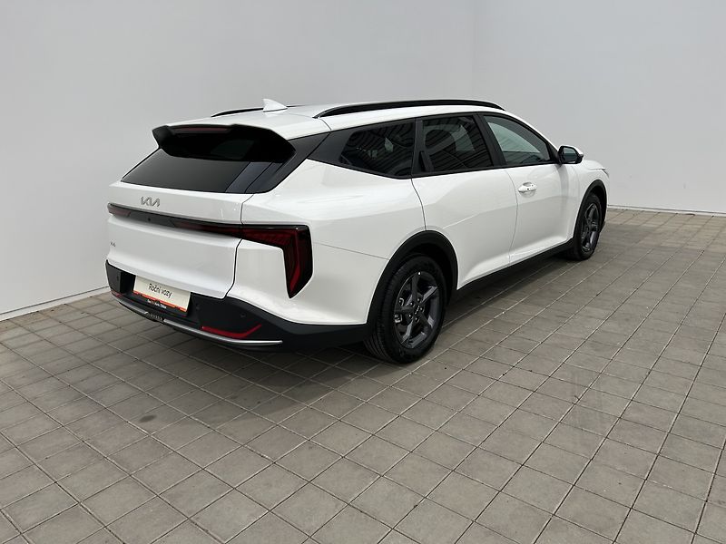 Kia K4 1.6 T-GDi EXCLUSIVE 110 KW (20 - fotka 2 z 29