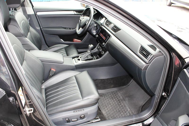 Škoda Superb (2018) 2,0TDI KŮŽE NAVI KLIMA  ALU 19 - fotka 13 z 44