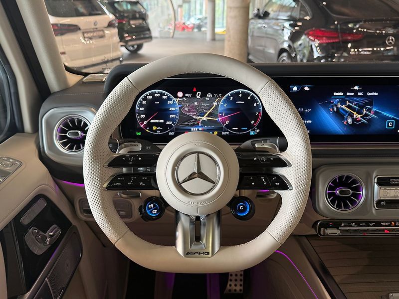 Mercedes-Benz Třídy G G63 AMG PERFORMANCE MANUFAKTUR - fotka 23 z 48