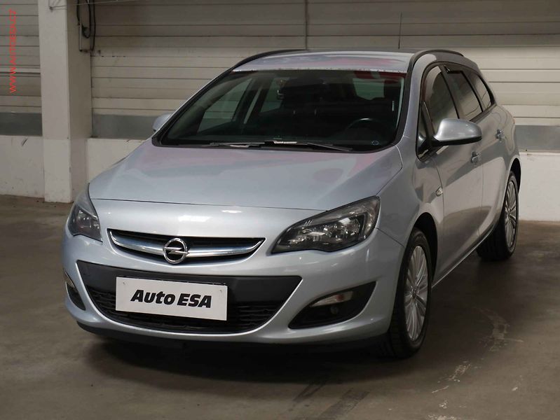 Opel Astra (2015) 1.6CDTi, ČR, AC, temp - fotka 3 z 14
