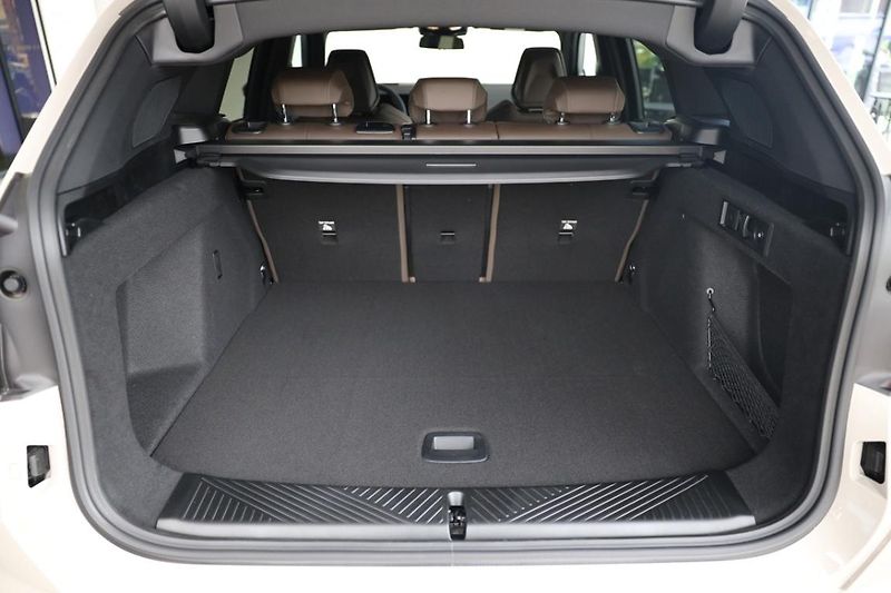 BMW X3 xDrive 40d - fotka 8 z 18