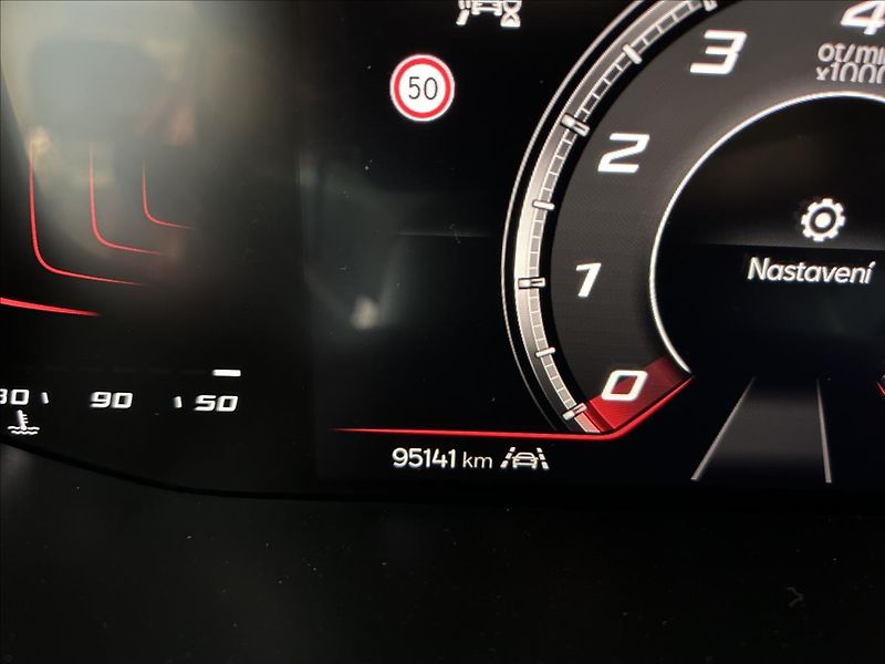 Seat Arona 1,0   TSI 85kW,FR,SERVISKA,1.M - fotka 11 z 26