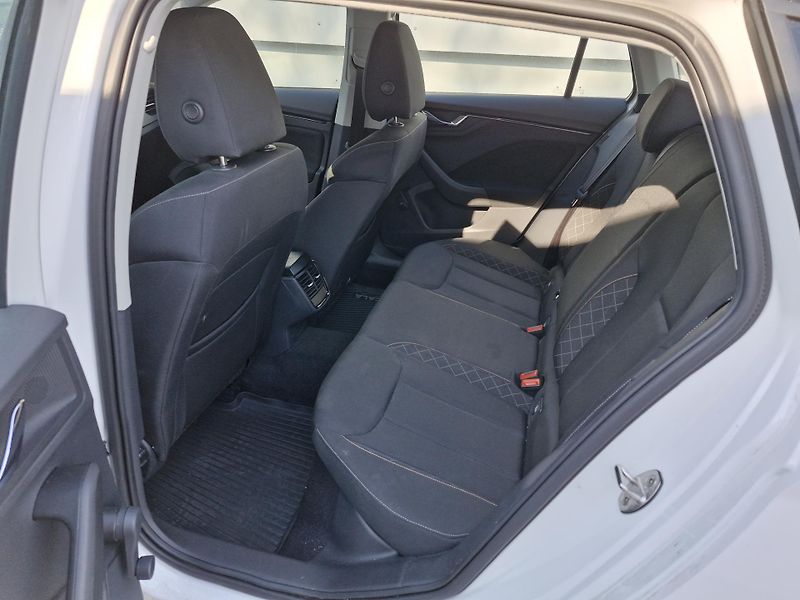 Škoda Scala Ambition 1,5 TSI (110 kW) MA - fotka 9 z 9