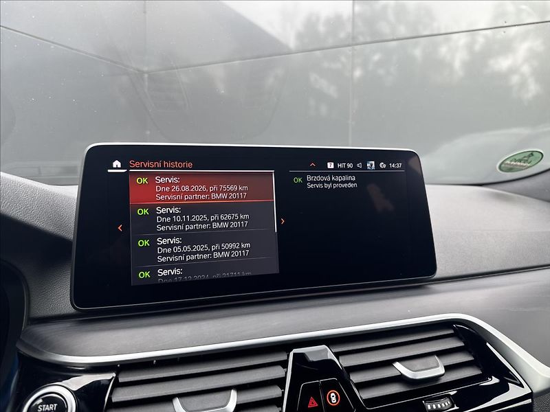 BMW Řada 5 3,0 540d xDrive M-Packet ČR DP - fotka 27 z 36