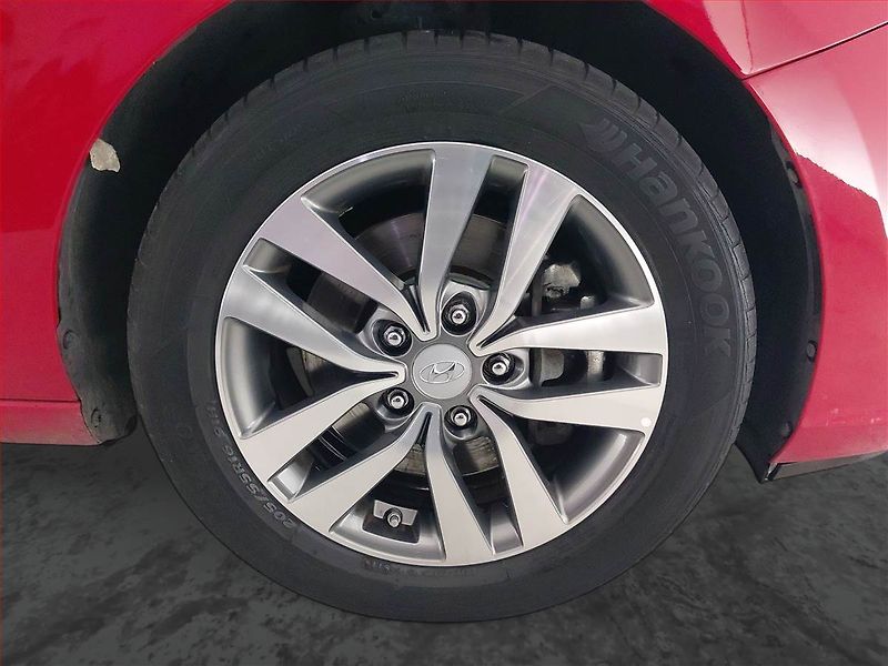 Hyundai i30 (2017) 1.0 T-GDI, ČR,1.maj - fotka 15 z 18