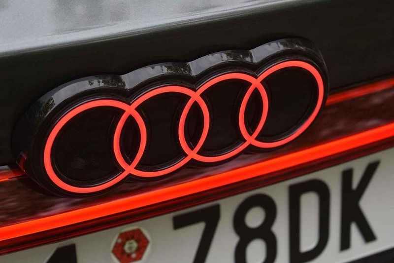Audi A6 e-tron je hodně pohodlné auto s velmi dobrým dojezdem.
